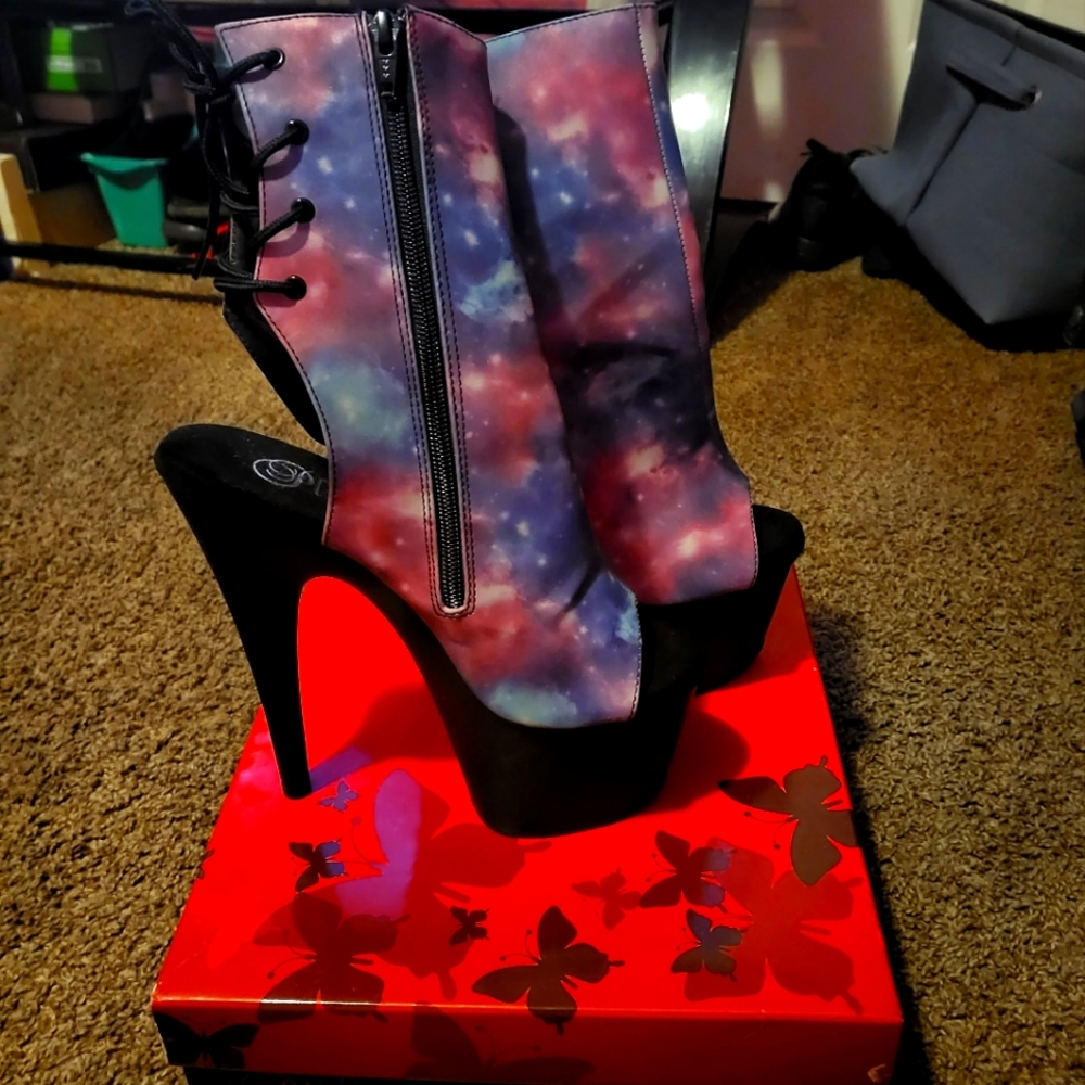 Dance shoes